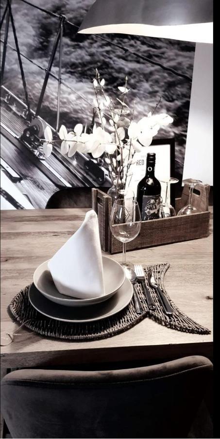 N°1 Loft Am Yachthafen Apartment บาดซวิสเชนอาว์น ภายนอก รูปภาพ